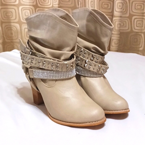 Western Glam Ankle Boots - Picture 11 of 11